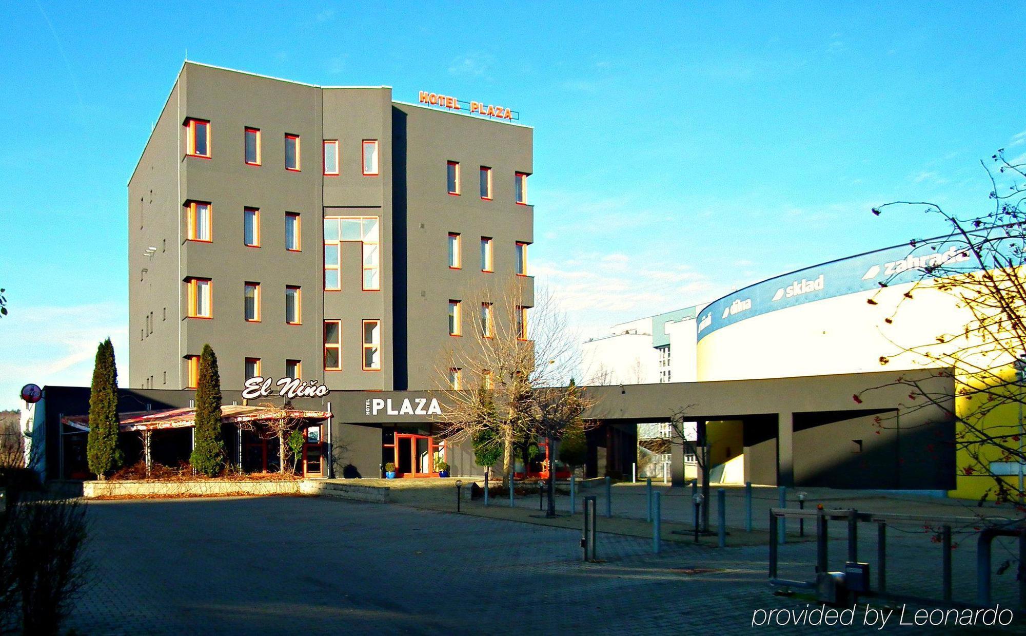 Hotel Plaza Mladá Boleslav Zewnętrze zdjęcie